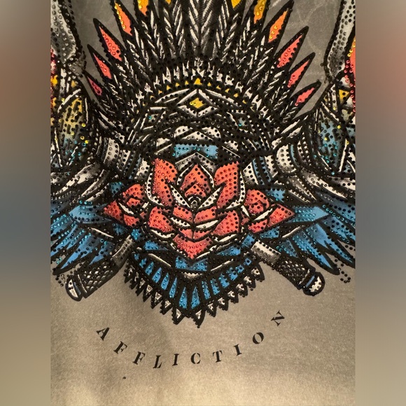 Affliction Black Label Tribal Fire Women’s Grey & White T-Shirt Size Small - Picture 9 of 14
